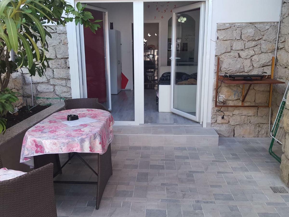 Apartments Anita Crikvenica Εξωτερικό φωτογραφία